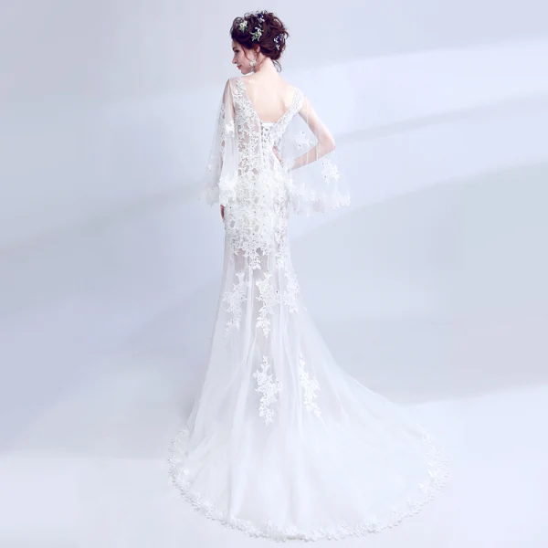 Illusion Summer Beach White See-through Wedding Dresses 2018 Trumpet / Mermaid Scoop Neck Long Sleeve Backless Appliques Lace Rhinestone Sweep Train Ruffle