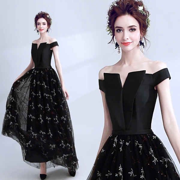 Modern / Fashion Black Prom Dresses 2018 A-Line / Princess Amazing / Unique Off-The-Shoulder Short Sleeve Embroidered Floor-Length / Long Backless Formal Dresses