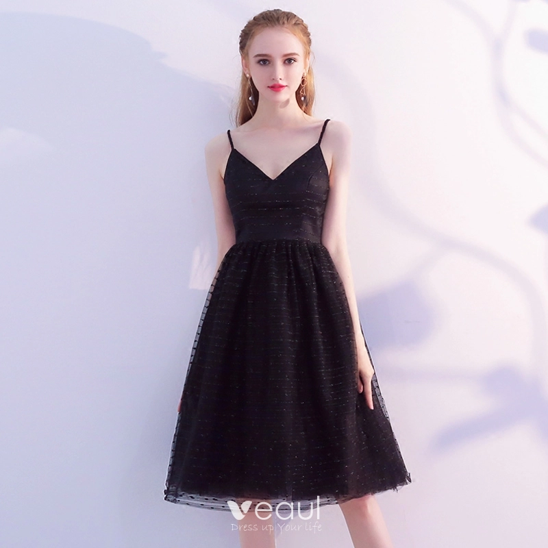 Modest / Simple Black Homecoming Graduation Dresses 2018 A-Line / Princess Spaghetti Straps Sleeveless Knee-Length Backless Formal Dresses Modest / Simple Black Homecoming Graduation Dresses 2018 A-Line / Princess Spaghetti Straps Sleeveless Knee-Length Backless Formal Dresses