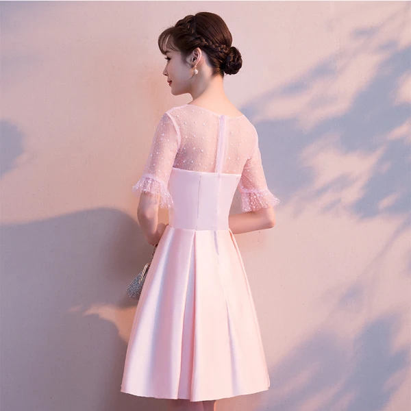Simple Rougissant Rose Transparentes de retour Robe De Graduation 2018 Princesse Encolure Dégagée Manches Courtes Courte Volants Robe De Ceremonie
