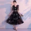 Chic / Belle Noire de retour Robe De Graduation 2018 Princesse V-Cou épaules Noeud 1/2 Manches Appliques Paillettes Métal Ceinture Thé Longueur Volants Dos Nu Robe De Ceremonie