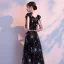 Chic / Belle Noire de retour Robe De Graduation 2018 Princesse V-Cou épaules Noeud 1/2 Manches Appliques Paillettes Métal Ceinture Thé Longueur Volants Dos Nu Robe De Ceremonie