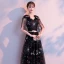 Chic / Belle Noire de retour Robe De Graduation 2018 Princesse V-Cou épaules Noeud 1/2 Manches Appliques Paillettes Métal Ceinture Thé Longueur Volants Dos Nu Robe De Ceremonie