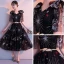 Chic / Belle Noire de retour Robe De Graduation 2018 Princesse V-Cou épaules Noeud 1/2 Manches Appliques Paillettes Métal Ceinture Thé Longueur Volants Dos Nu Robe De Ceremonie