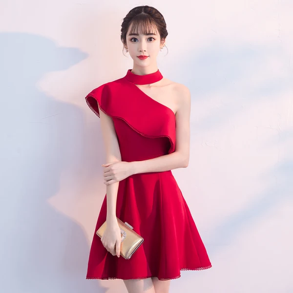 Chic / Beautiful Red Homecoming Graduation Dresses 2018 A-Line / Princess Halter Strapless Sleeveless Short Ruffle Formal Dresses