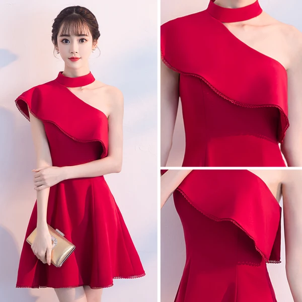 Chic / Beautiful Red Homecoming Graduation Dresses 2018 A-Line / Princess Halter Strapless Sleeveless Short Ruffle Formal Dresses