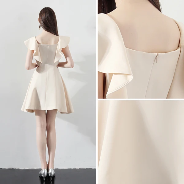 Modest / Simple Champagne Homecoming Graduation Dresses 2018 A-Line / Princess Off-The-Shoulder Short Sleeve Short Ruffle Backless Formal Dresses