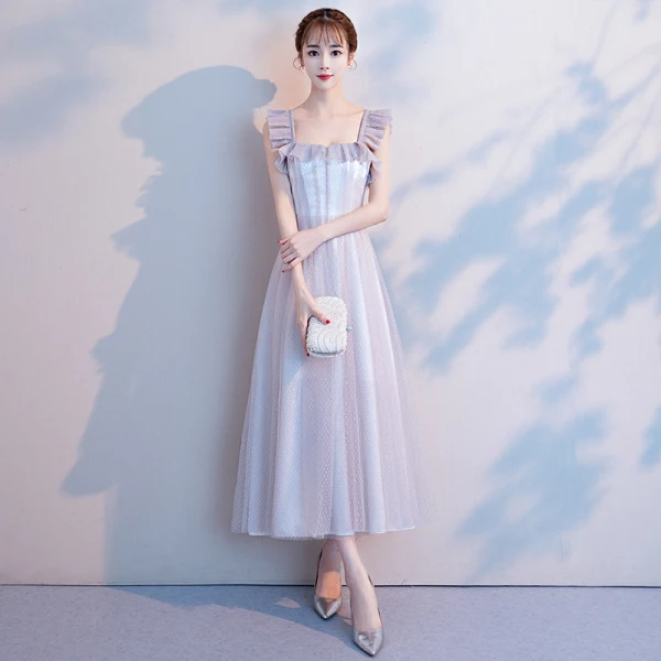 Simple Gris de retour Robe De Graduation 2018 Princesse Encolure Carrée Sans Manches Thé Longueur Volants Dos Nu Robe De Ceremonie