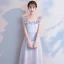 Simple Gris de retour Robe De Graduation 2018 Princesse Encolure Carrée Sans Manches Thé Longueur Volants Dos Nu Robe De Ceremonie