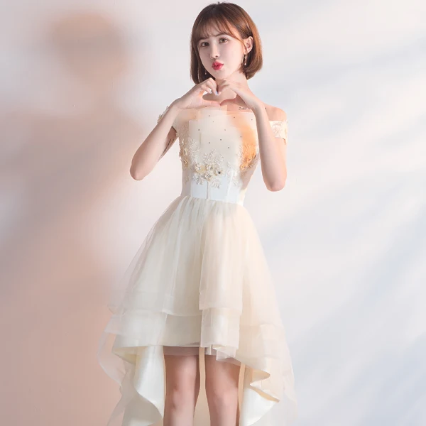 Chic / Belle Champagne Robe De Cocktail 2018 Princesse De l'épaule Manches Courtes Appliques En Dentelle Faux Diamant Asymétrique Volants Dos Nu Robe De Ceremonie