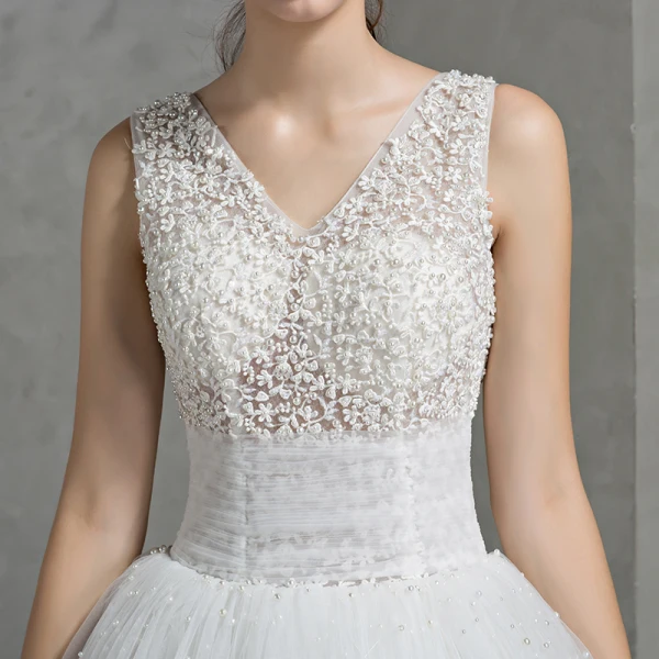 Schöne Ivory / Creme Brautkleider 2018 Ballkleid V-Ausschnitt Ärmellos Rückenfreies Perle Applikationen Mit Spitze Perlenstickerei Lange Rüschen