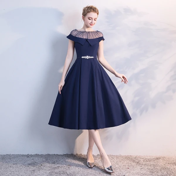 Chic / Belle Bleu Marine Transparentes Robe De Soirée 2018 Princesse Encolure Dégagée Manches Courtes Faux Diamant Ceinture Thé Longueur Volants Robe De Ceremonie