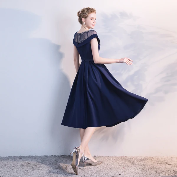 Chic / Belle Bleu Marine Transparentes Robe De Soirée 2018 Princesse Encolure Dégagée Manches Courtes Faux Diamant Ceinture Thé Longueur Volants Robe De Ceremonie
