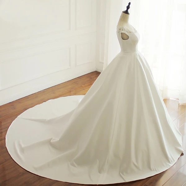 Proste / Simple Białe Przezroczyste Suknie Ślubne 2018 Princessa Wycięciem Rękawy z Kapturkiem Frezowanie Cekiny Trenem Kaplica Wzburzyć