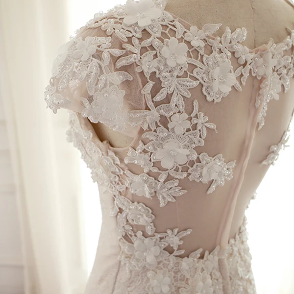 Elegant Champagne See-through Wedding Dresses 2018 Trumpet / Mermaid Scoop Neck Cap Sleeves Appliques Lace Pearl Beading Court Train Ruffle