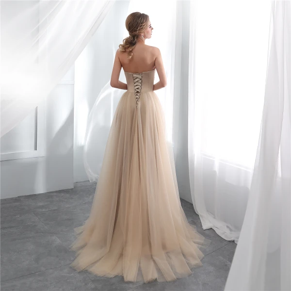 Elegant Champagne Selskapskjoler 2018 Empire Kjæreste Uten Ermer Appliques Blonder Feie Tog Buste Ryggløse Formelle Kjoler