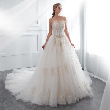 Chic Beautiful Ivory Wedding Dresses 2018 A Line Princess Sweetheart Sleeveless Backless Appliques Lace Beading Cathedral Train Ruffle