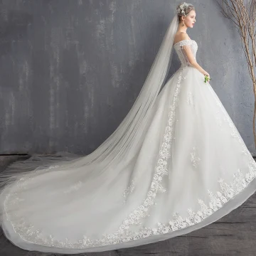 Prisvärd Elfenben Bröllopsklänningar 2018 Prinsessa Av Axeln Korta Ärm Halterneck Glittriga Glitter Tyll Appliqués Spets Beading Tassel Pärla Cathedral Train Ruffle