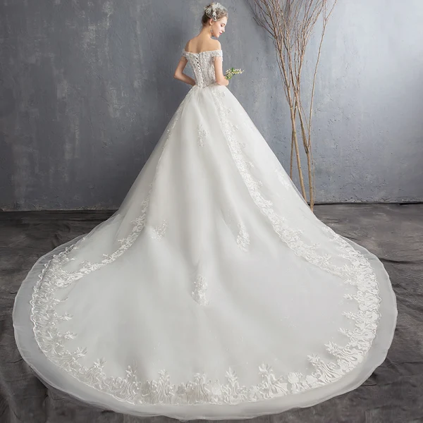 Prisvärd Elfenben Bröllopsklänningar 2018 Prinsessa Av Axeln Korta ärm Halterneck Glittriga / Glitter Tyll Appliqués Spets Beading Tassel Pärla Cathedral Train Ruffle