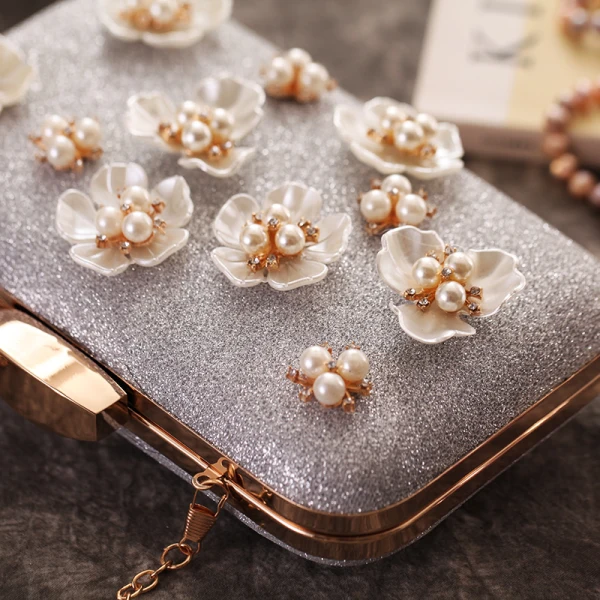 Chic / Belle Argenté Fleur Perle Faux Diamant Glitter Métal Pochette 2018