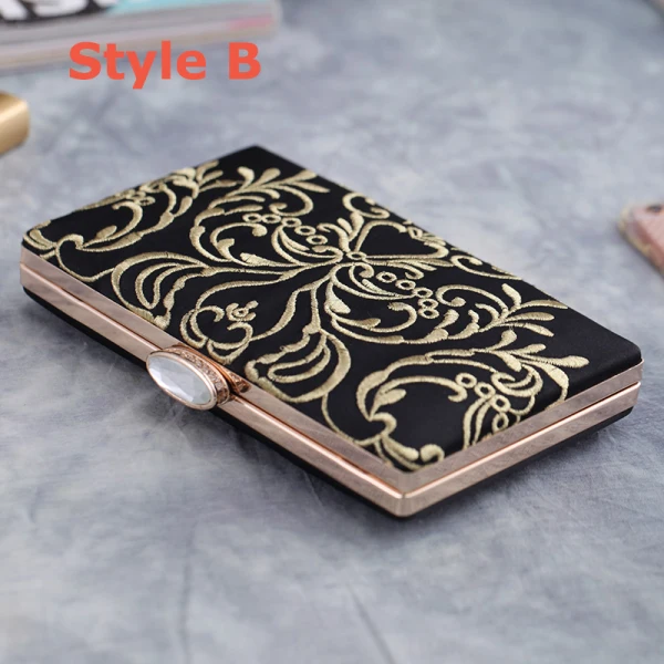 Vintage / Retro Black Embroidered Metal Clutch Bags 2018