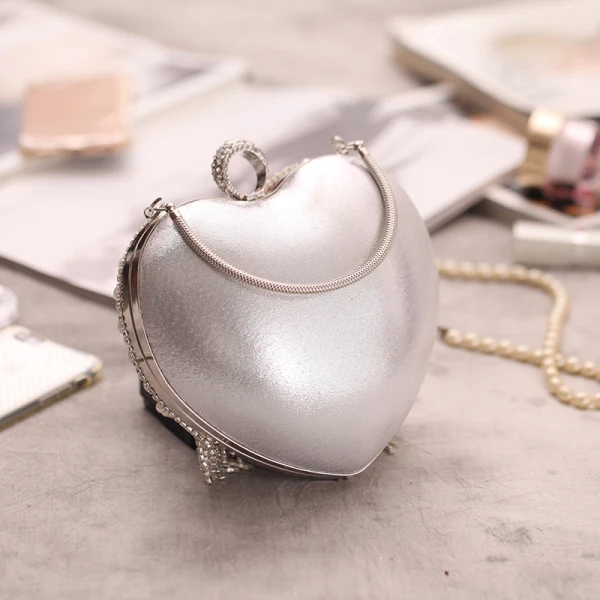 Luxe Argenté Perlage Perle Faux Diamant Gland Forme de coeur Métal Pochette 2018