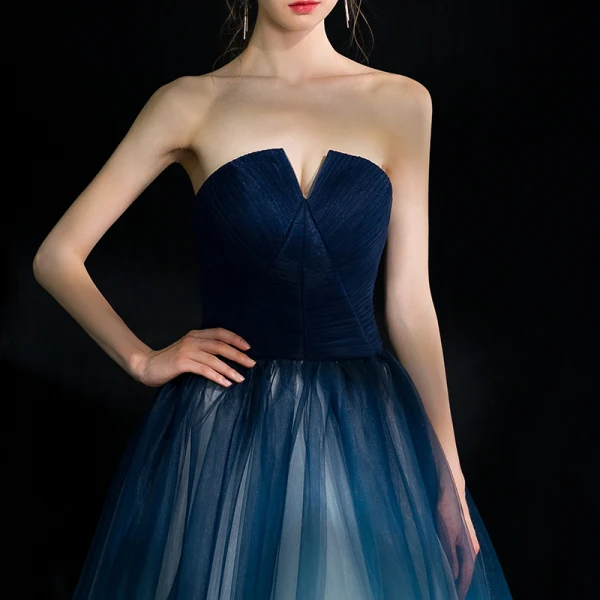 Modern / Fashion Navy Blue Gradient-Color White Evening Dresses 2018 A-Line / Princess Strapless Sleeveless Floor-Length / Long Ruffle Backless Formal Dresses