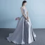 Chic / Belle Gris Robe De Soirée 2017 Princesse V-Cou Sans Manches Appliques Fleur Faux Diamant Paillettes Tribunal Train Volants Dos Nu Robe De Ceremonie