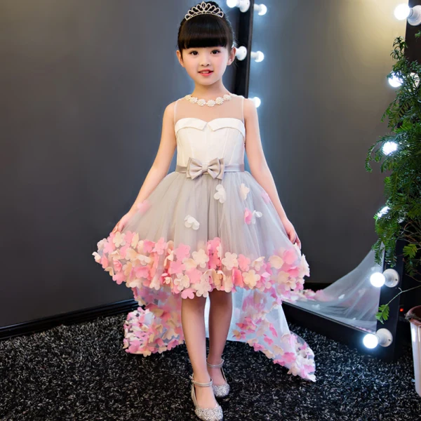 Chic / Belle Gris Transparentes Robe Ceremonie Fille 2018 Princesse Perlage Perle Encolure Dégagée Sans Manches Appliques Fleur Noeud Ceinture Asymétrique Volants Dos Nu Robe Pour Mariage