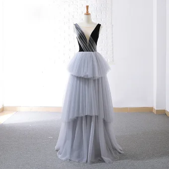 Moderne Mode Gris Noire Robe De Bal 2018 Princesse Transparentes Encolure Dégagée Sans Manches Longue Dos Nu Volants En Cascade Robe De Ceremonie
