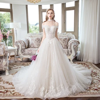 Chic Belle Champagne Robe De Mariée 2018 Princesse De L Épaule Manches Courtes Dos Nu En Dentelle Appliques Chapel Train Volants