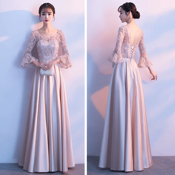 Prisvärd Champagne Pierced Tärnklänningar 2018 Prinsessa Appliqués Spets Långa Ruffle Halterneck Klänning Till Bröllop