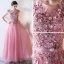 Schöne Pink Abendkleider 2017 A Linie Rundhalsausschnitt Ärmellos Applikationen Blumen Perle Strass Pailletten Schleife Stoffgürtel Lange Rüschen Rückenfreies Festliche Kleider