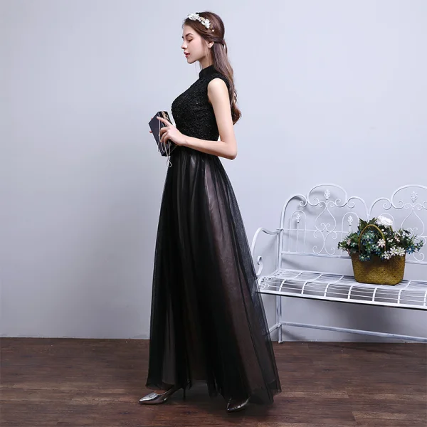 Vintage / Originale Noire Robe De Soirée 2017 Princesse Col Haut Sans Manches Appliques En Dentelle Perlage Longue Volants Dos Nu Robe De Ceremonie