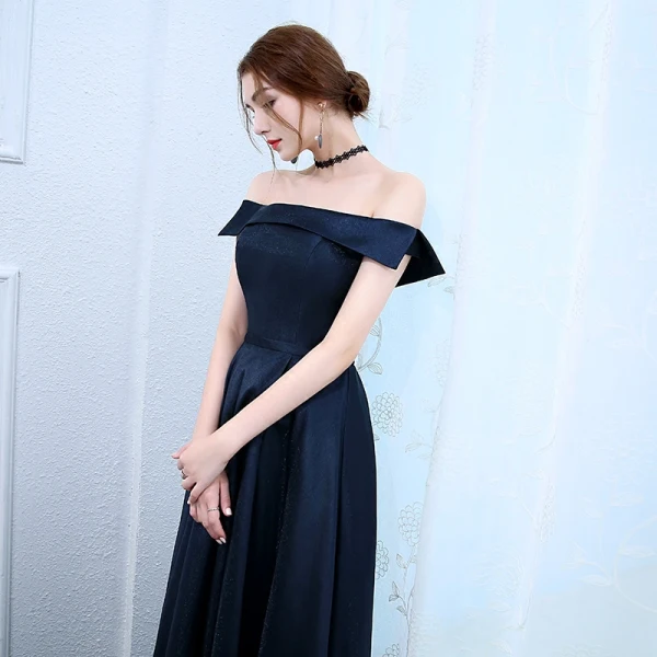 Modest / Simple Navy Blue Evening Dresses 2017 A-Line / Princess Off-The-Shoulder Short Sleeve Floor-Length / Long Ruffle Backless Formal Dresses