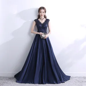 Hermoso Marino Oscuro Vestidos De Noche 2017 A Line Princess V Cuello Sin Mangas Apliques Rhinestone Colas De Barrido Ruffle Traspasado Sin Espalda Vestidos Formales