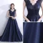 Chic / Belle Bleu Marine Robe De Soirée 2017 Princesse V-Cou Sans Manches Appliques Faux Diamant Train De Balayage Volants Percé Dos Nu Robe De Ceremonie