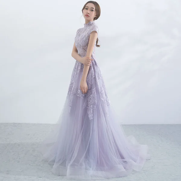 Élégant Lavande Robe De Soirée 2017 Princesse Col Haut Manches Courtes Appliques En Dentelle Train De Balayage Volants Percé Robe De Ceremonie