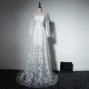 Eleganta Stranden Vita Bröllopsklänningar 2017 Prinsessa Fyrkantig Ringning Långärmad Appliqués Spets Domstol Tåg Ruffle Pierced Halterneck