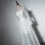 Élégant Plage Blanche Robe De Mariée 2017 Princesse Encolure Carrée Manches Longues Appliques En Dentelle Tribunal Train Volants Percé Dos Nu