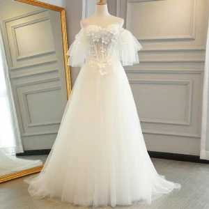Fine Hvit Brudekjoler 2017 Prinsesse Av Skulderen 1 2 Ermer Ryggløse Appliques Blomst Rhinestone Krystall Feie Tog