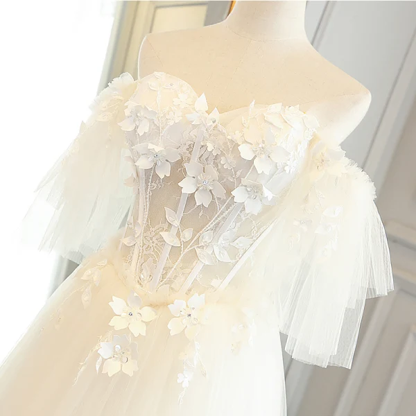 Chic / Belle Blanche Robe De Mariée 2017 Princesse De l'épaule 1/2 Manches Dos Nu Appliques Fleur Faux Diamant Cristal Train De Balayage