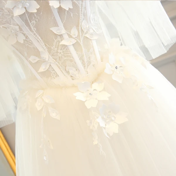Chic / Belle Blanche Robe De Mariée 2017 Princesse De l'épaule 1/2 Manches Dos Nu Appliques Fleur Faux Diamant Cristal Train De Balayage