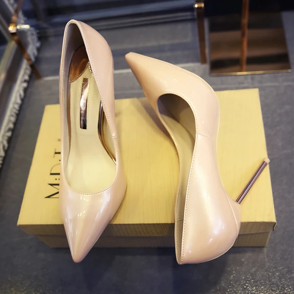 Schöne Beige Freizeit Pumps 2020 Lackleder 8 cm Stilettos Spitzschuh Pumps
