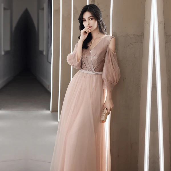 Simple Rougissant Rose Daim Robe Demoiselle D'honneur 2021 Princesse V-Cou Manches Courtes Dos Nu Longue Robe Pour Mariage