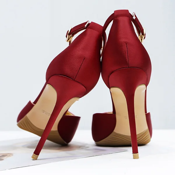Charmant Bordeaux Chaussure De Mariée 2020 Faux Diamant Bride Cheville 8 cm Talons Aiguilles À Bout Pointu Mariage Talons Hauts