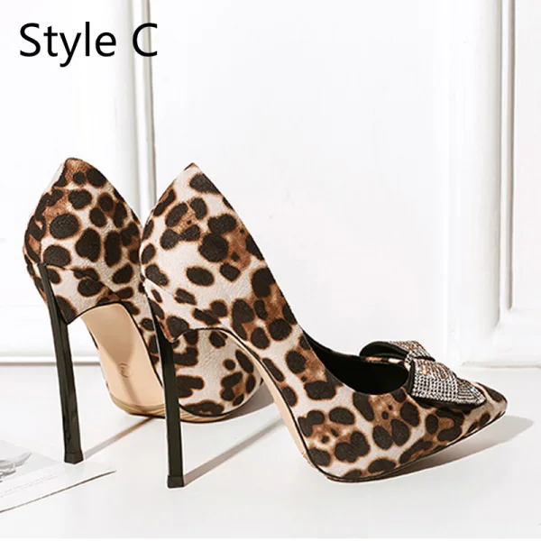 Charmant Schwarz Abend Pumps 2020 Strass Schleife 10 cm Stilettos Spitzschuh Pumps