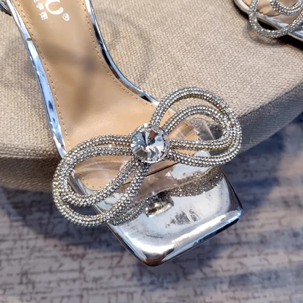 Sexy Silber Cocktail Sandalen Damen 2020 Knöchelriemen Strass Schleife 8 cm Stilettos Peeptoes Sandaletten