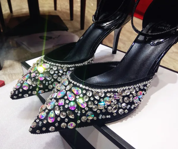 Schöne Schwarz Cocktail Strass Sandalen Damen 2020 Leder Knöchelriemen 9 cm Stilettos Spitzschuh Sandaletten