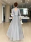 Simple Gris Robe Demoiselle D'honneur Bretelles croisées 2021 Princesse Encolure Carrée En Dentelle Fleur Ceinture 3/4 Manches Dos Nu Longue Demoiselle D'honneur Robe Pour Mariage